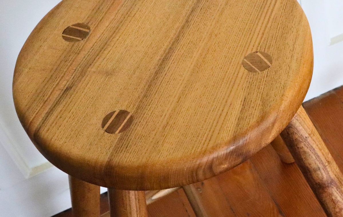 Bar Stool detail