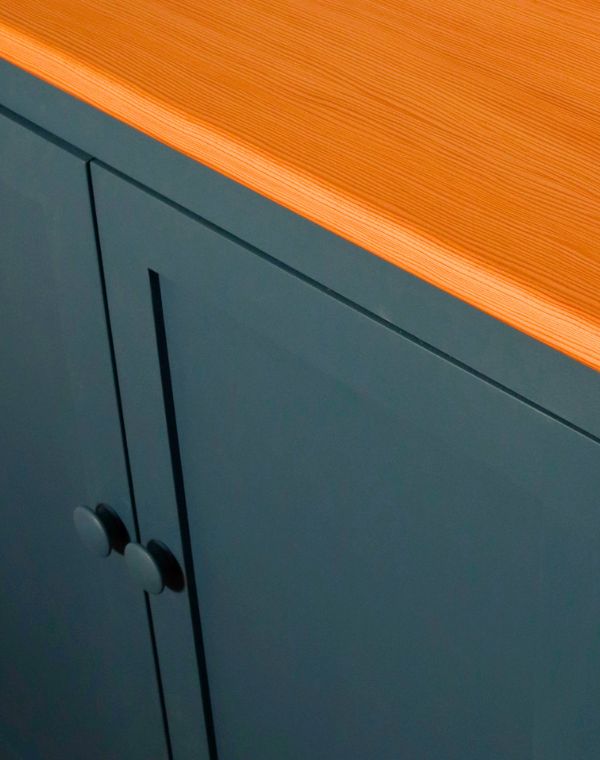Blue Moon Cabinet detail